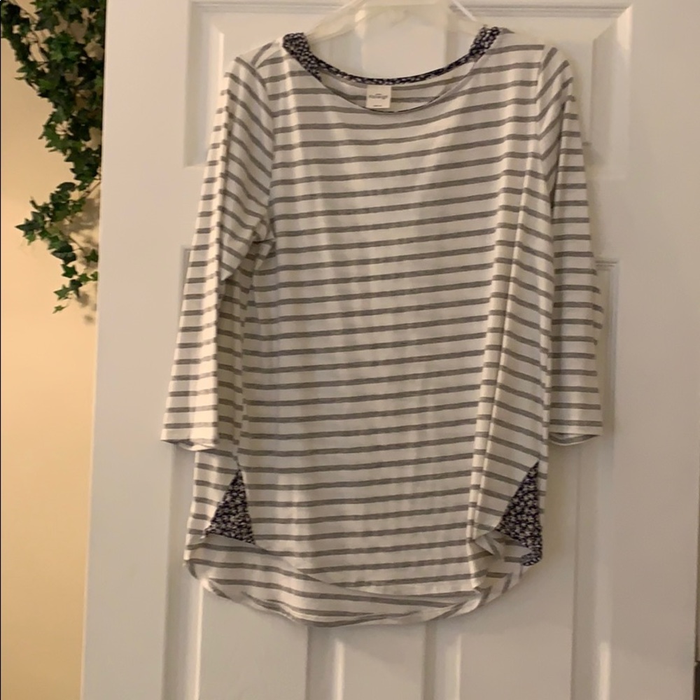 Cute 3/4 length sleeve top